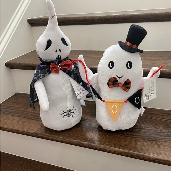 “HEY BOO" HALLOWEEN WHITE GHOSTS
ADORABLE SET OF 2 - Picture 3 of 9